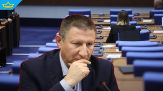 "От кумова срама" Сарафов поиска имунитетите на още двама депутати