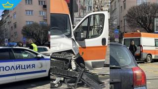 Джип удари линейка с бебе в София