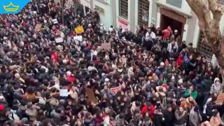 И студентите се включиха в протестите след ареста на кмета на Истанбул (видео)