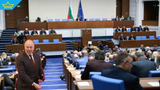 Вотът на недоверие не мина в парламента