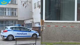 Ученик е паднал от петия етаж на столична гимназия, има опасност за живота му (видео)