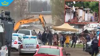 Събарят гетото в "Захарна фабрика", обитателите заплашват с жива верига (видео) 
