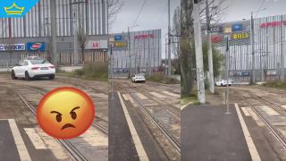 Поредното безхаберно шофиране по трамвайни релси в София (видео)