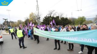Трети ден София е под блокада: Стачката на наземния транспорт продължава (видео)