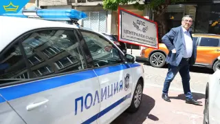 Полицията изгони принудително ДПС-Доган от централата на партията
