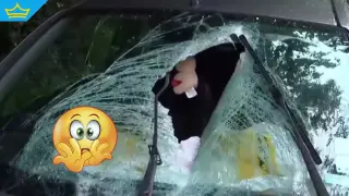 Камък е паднал върху движеща се кола на изхода на Кокаляне