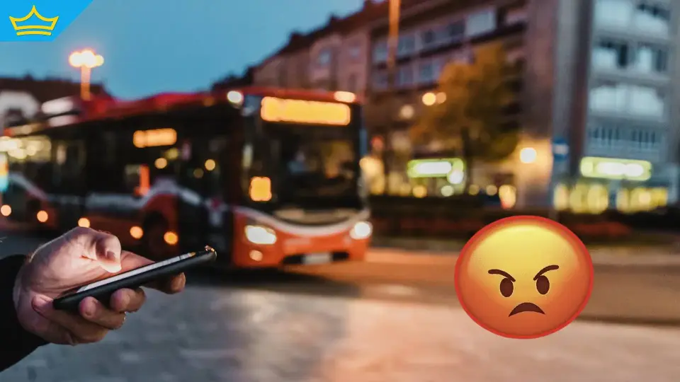 Мъж разбил носа на пътник в автобус в София | Title Мъж разбил носа на пътник в автобус в София