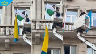 Старата песен на нов глас: Бивш депутат свали украинското знаме от Столична община с вишка (видео)