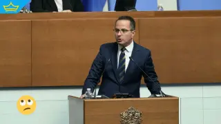 Скандал между вицепремиера Атанас Зафиров и "Възраждане" прекъсна работата на парламента