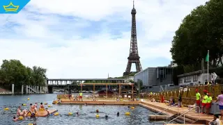 Сена се оказа привлекателно място за къпане - над 50 000 души са се възползвали от позволението за влизане в реката (видео)
