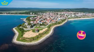 Български курорт привлича чужденци с най-чистата морска вода в страната (видео)