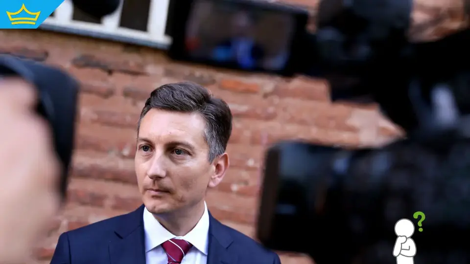 Зам.-кметът на София Иван Василев отрече да му е оказван натиск, напуска след избора на нова банка | Title Зам.-кметът на София Иван Василев отрече да му е оказван натиск, напуска след избора на нова банка