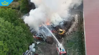 Борбата с огъня край Сунгурларе продължава за пореден ден (видео)