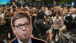 Вучич се оплаква, че протестиращите замерват полицията с различни предмети