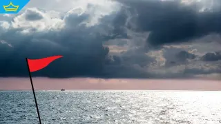 Туристи по Черноморието продължават да пренебрегват предупрежденията на спасителите (видео)