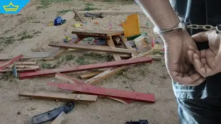 Пияният водач, отнесъл детска площадка и заплашвал жена, остава в ареста