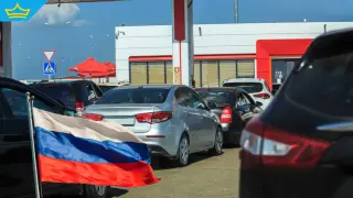 Километрични опашки за бензин в Русия, кризата с горивата се задълбочава