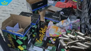 Акция в "Студентски град": Иззеха над 30 флакона с райски газ