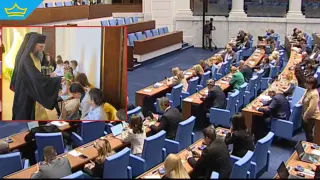 „Добродетели и религия“ мина на първо четене в Народното събрание (видео)