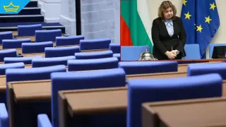 Наталия Киселова подаде оставка като председател на Народното събрание (видео)