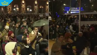 Дежавю от 2013: белият автобус пак чака пред парламента (видео)