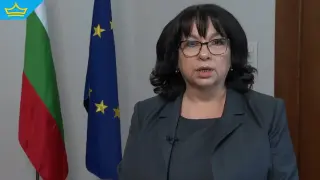 Хиляди са на улицата срещу бюджета, а правителството се хвали с приходи (видео)