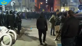 След вандалските прояви на протеста: 14 души са привлечени към наказателна отговорност (видео)