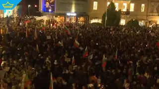 Хиляди и във Варна скандират „Оставка“ (видео)
