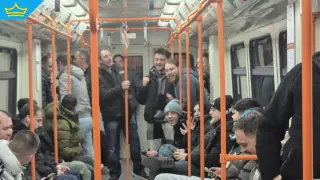 Протестът в София продължава и в метрото часове след официалния си край (видео)