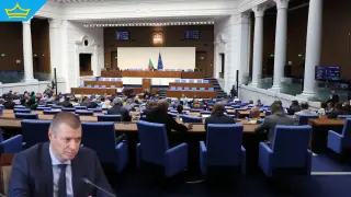 Парламентът прие оставката на шефа на КОНПИ