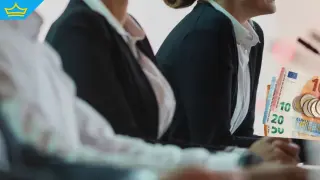 Румъния съкращава хиляди държавни работни места, за да намали бюджетния си дефицит