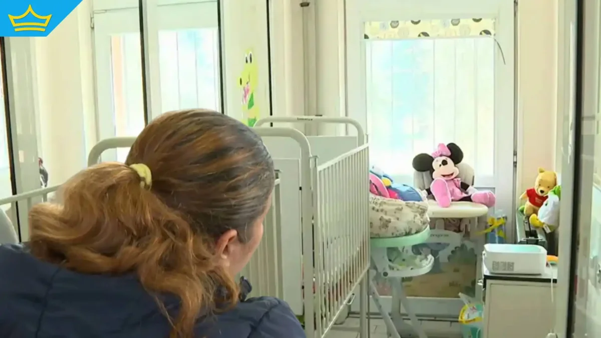 Майката на бебетата, живели 9 месеца в болница, отрече да ги е изоставила (видео)