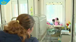 Майката на бебетата, живели 9 месеца в болница, отрече да ги е изоставила (видео)