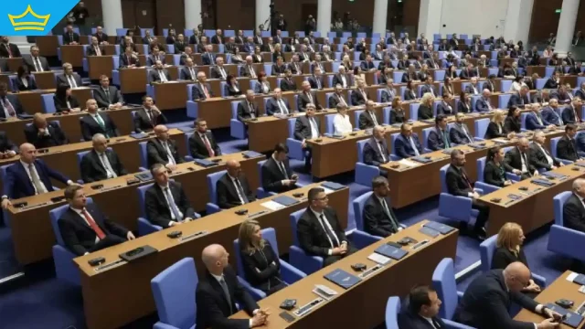 "Прогресивна България" въвежда соц правила в парламента