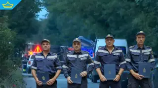 Наградиха пожарникарите, реагирали първи при тежката катастрофа на „Челопешко шосе“ (видео)