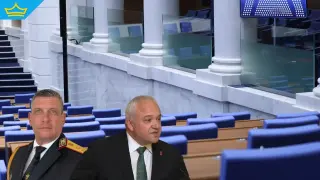 Народното събрание няма да изслушва Демерджиев и Кандев за оставката