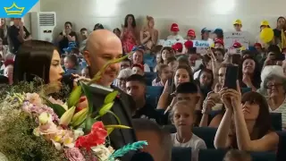 След Евровизия: Аврен награди Дара с почетно звание и парцел край морето