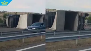 Преобърнат тир затвори АМ „Тракия“ край Карнобат (видео)