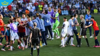ФИФА разследва масовото сбиване след финала между Испания и Аржентина (видео)