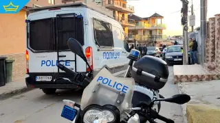 Повдигнаха обвинения на трима мъже за отвличането на жена и две деца в Благоевград