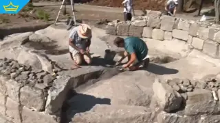 Откриха каменен мавзолей от късноримската епоха на Перперикон (видео)