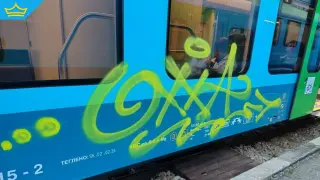 Вандали надраскаха нова мотриса само дни след пускането ѝ