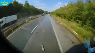 Автомобил загуби контрол в завирен участък и скъса мантинела на АМ „Хемус“ (видео)