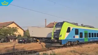 Влак удари камион на жп прелез без бариера край Враца