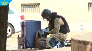 Обезвредиха подозрителен багаж пред Президентството - оказа се пълен с дрехи (видео)