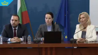 Разкриха над 30 онлайн платформи за незаконна продажба на лекарства и пептиди (видео)