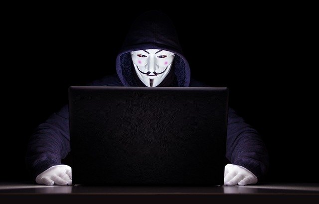 Хакерите от Anonymous се ядосаха на предизвикателството на Мъск към Путин