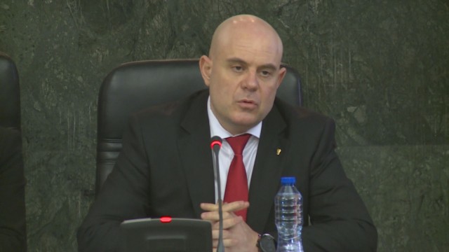 Евродепутати подкрепиха хората ЛГБТ след погрома в София. Гешев обеща законови промени