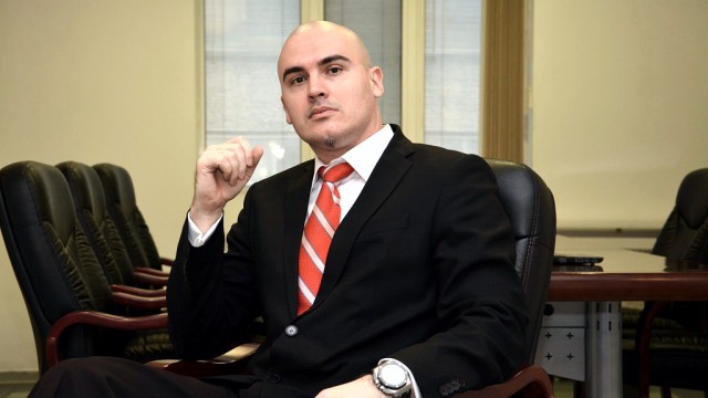 Срамният случай с плагиатството на Петър Илиев и въпросите, които повдига 