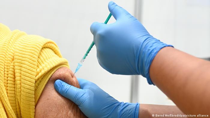 Жена на 21 и мъж на 23 г. са сред жертвите на Covid-19 за денонощието